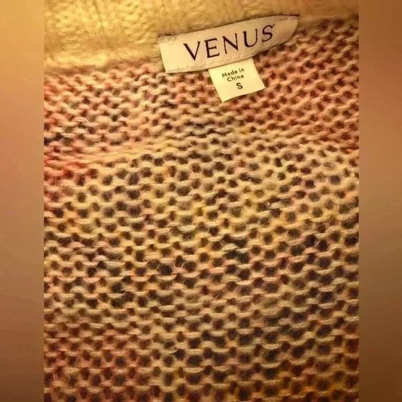 Venus Cardigan size Small - Picture 4 of 16